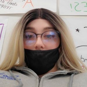 Meet your Posher, Ariane